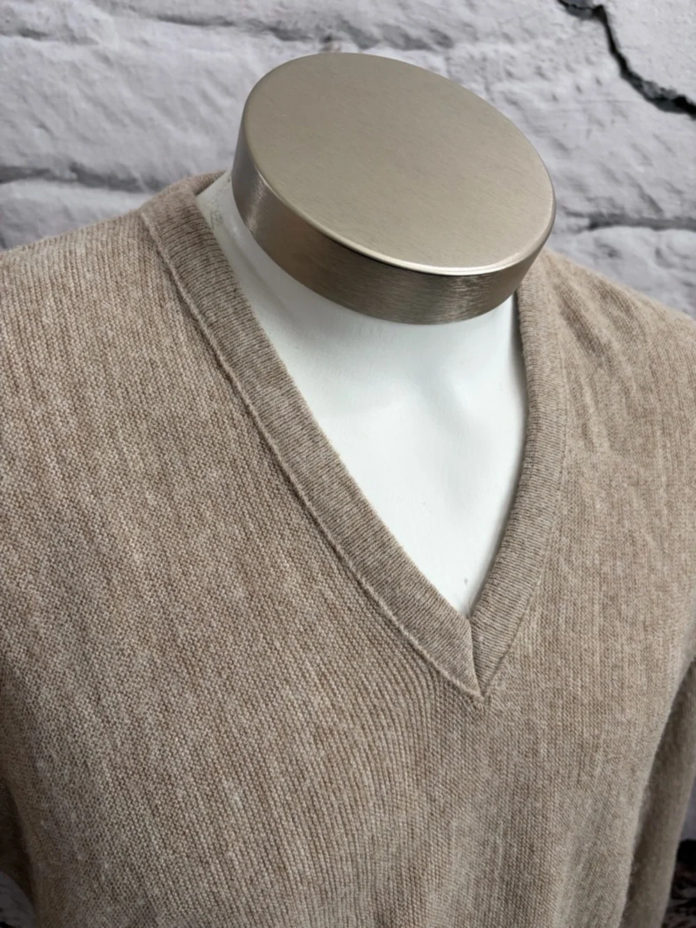 Vintage 70s/80s Izod Lacoste Wool Blend Beige V-Neck Sweater Beige Neutral‎